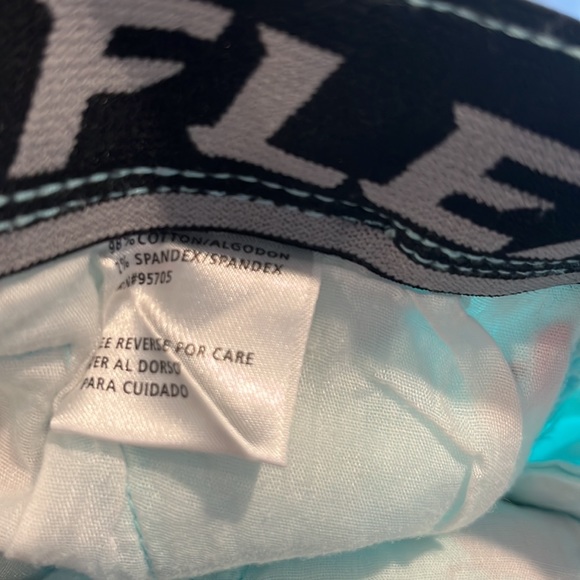 UGG Flex Pink Flamingos Men’s Bermuda Shorts Sz 30 - Picture 6 of 6